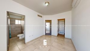 CASA EN VENTA CON ALBERCA POR ZONA UVM (SUR)