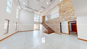 CASA EN VENTA EN LEONES CON RECAMARA PRINCIPAL EN PLANTA BAJA