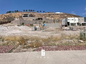 TERRENO EN VENTA EN ALTOZANO 180M2