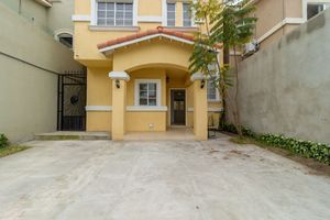 Hermosa Casa en Renta en Vista del Río Residencial