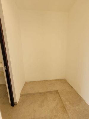 TOWNHOUSE EN VENTA TEMOZÓN NORTE