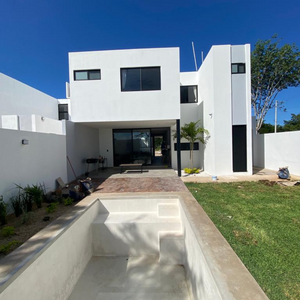 CASA EN VENTA EN CONKAL, YUCATÁN