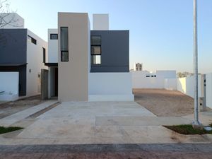 CASA EN VENTA EN BOSQUES DE CHOLUL-MODELO BIANCA-ESQUINA