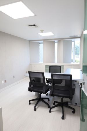 ¡Oficinas Completamente Amuebladas en la Av. Lázaro Cárdenas, Zapopan, Jalisco!