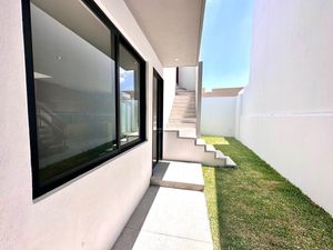 Casa Nueva en Venta en Bosque Real de Santa Anita, Tlajomulco.