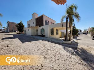 Casa en Venta en Tequisquiapan,  Fraccionamiento Privado  cercano al  centro