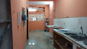 Casa en venta de dos plantas tres recamaras en calle principal de Merida Yucatan