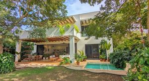 Casa venta Merida en Yucatán Country Club con vista al campo de golf