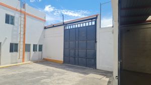 Renta Nave Industrial 1,000 m2, en Zona Ind , Querétaro