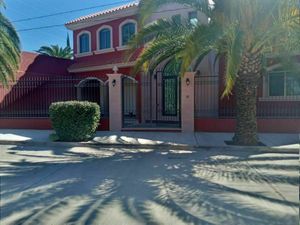 Casa en venta en av. aguascalientes 113, Valle de Santiago, Calvillo,  Aguascalientes, 20800.