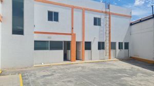 Renta Nave Industrial 1,000 m2, en Zona Ind. , Querétaro