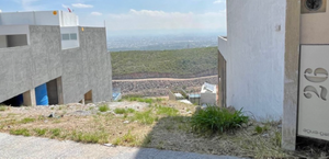 LOTE EN CERRADA DEL PEDREGAL