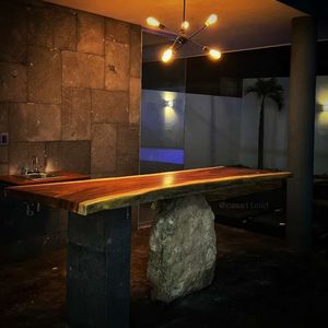 Bar con Barra Vista Nocturna
