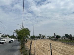 TERRENO COMERCIAL EN RENTA ESQUINA