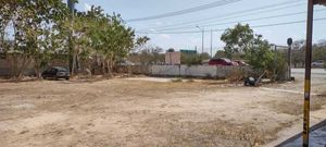 Terreno en venta o renta con uso comercial sobre periférico