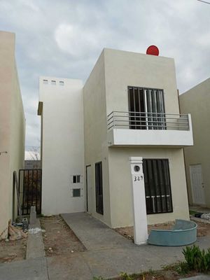 Casa en venta en Renaceres Residencial, Apodaca, Nuevo León.