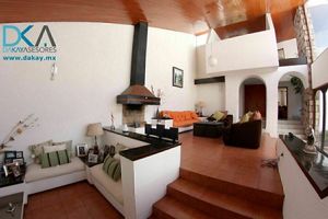 COMODA CASA EN VENTA EN BOSQUES DE TETLAMEYA COYOACAN