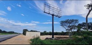 Terreno Industrial y Comercial en Zona Norte de Mérida en Conkal