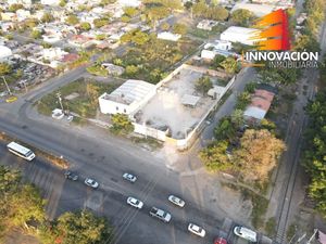 SE VENDE TERRENO EN ESQUINA, SOBRE LIBRAMIENTO PONIENTE DE COLIMA(GASERA) DE 171