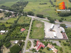 SE VENDE TERRENO DE 5000 M2,  SOBRE CARRETERA COLIMA - GDL, TRAPICHE COLIMA