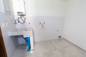 Casa en Venta en Valle Imperial, Coto Avellano Zapopan.