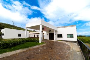 Casa de campo en Venta en la Riviera de Chapala, Jalisco.