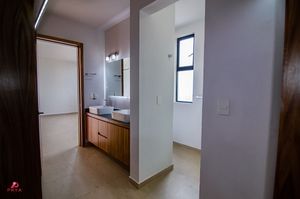 Casa en Venta, en  Solares, Zapopan.