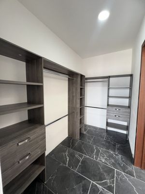 VENDO CASA NUEVA EN PRIVADA ZONA SUR ORIENTE