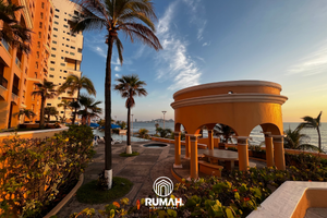 DEPARTAMENTO EN RENTA CON VISTA AL MAR EN EL MALECÓN COLONIA