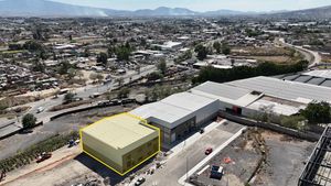 Bodega Renta  720m2 Parque industrial La Piedrera