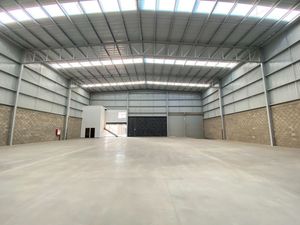 Bodega en renta 1,056m2 Los Molinos