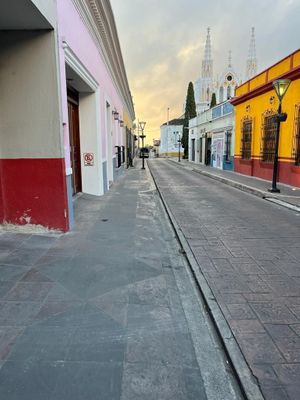 En renta amplio terreno comercial en zona centro de Comitan