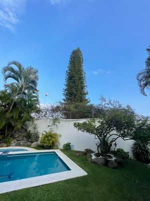 Casa en Fraccionamiento en Palmira Tinguindin, Cuernavaca, Morelos CAEN-939-Fr