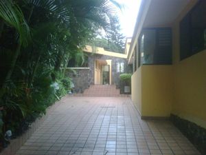 Casa Sola en Lomas de Cortes, Cuernavaca, Morelos CAEN-2-Cs