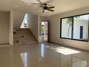 Casa en Fraccionamiento en Palmira Tinguindin, Cuernavaca, Morelos CAEN-Er-964-F