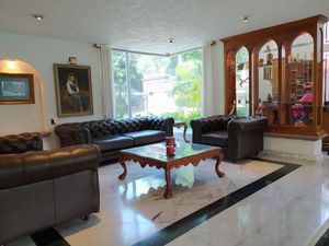 Casa en Fraccionamiento en Lomas de Vista Hermosa, Cuernavaca, Morelos CAEN-789-