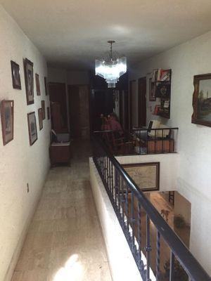 Casa en Fraccionamiento en Lomas de Vista Hermosa, Cuernavaca, Morelos CAEN-365-