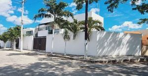 CASA EN VENTA EN MERIDA YUCATAN YUCALPETEN