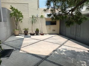 CASA EN VENTA TECAMACHALCO EN PRIVADA