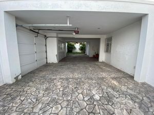 ¡VENTA! Casa en Avenida en la zona Prado Norte