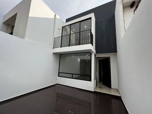 Casa  Venta Puebla  Zona Buap Nueva a pie de calle