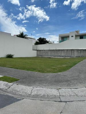 Terreno en venta Puebla lomas de Angelopolis II parque Vista marques  esquina