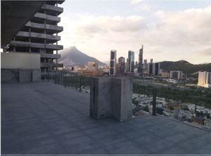 PENT HOUSE  DE LUJO  EN VENTA EN VALLE ORIENTE