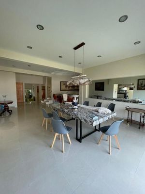 RESIDENCIA EN VENTA AL SUR LEÓN GUANAJUATO