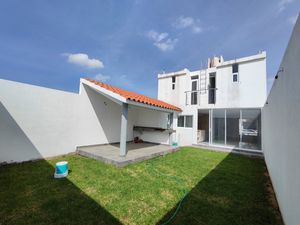 VENTA DE CASA EN MAYORAZGO ZONA SUR SALIDA A SILAO