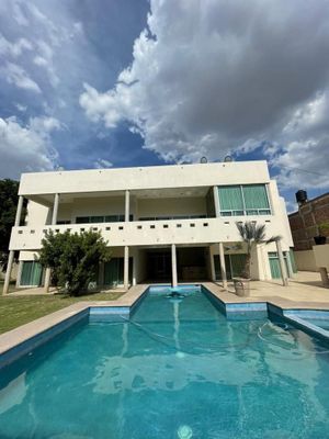 RESIDENCIA EN VENTA AL SUR LEÓN GUANAJUATO