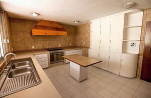 Casa en Venta en Bosques de la Lomas (m2c350)