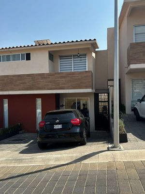 Casa en renta en BOSQUE ESMERALDA
