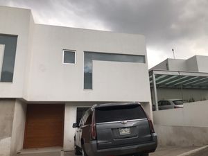 Casa en venta en Jacarandas, Bosque Real, Huixquilucan, Estado De México.