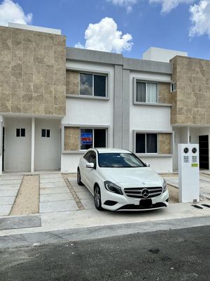 Casa en Jardines del Sur 4. Cancún, QRoo. (P16)